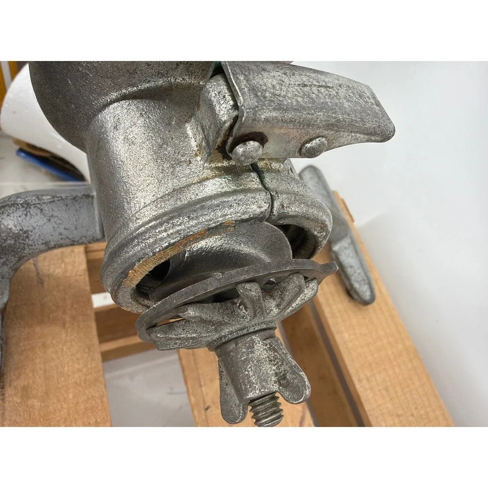 Vintage Universal Cast Iron Hand Crank Meat Grinder Food Chopper Edge of Counter